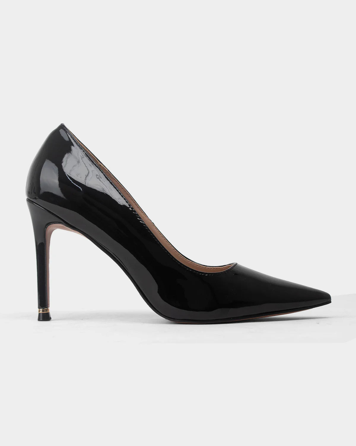 Kenneth Cole Tacones Para Mujer Julian Pump KWS5075AM Black