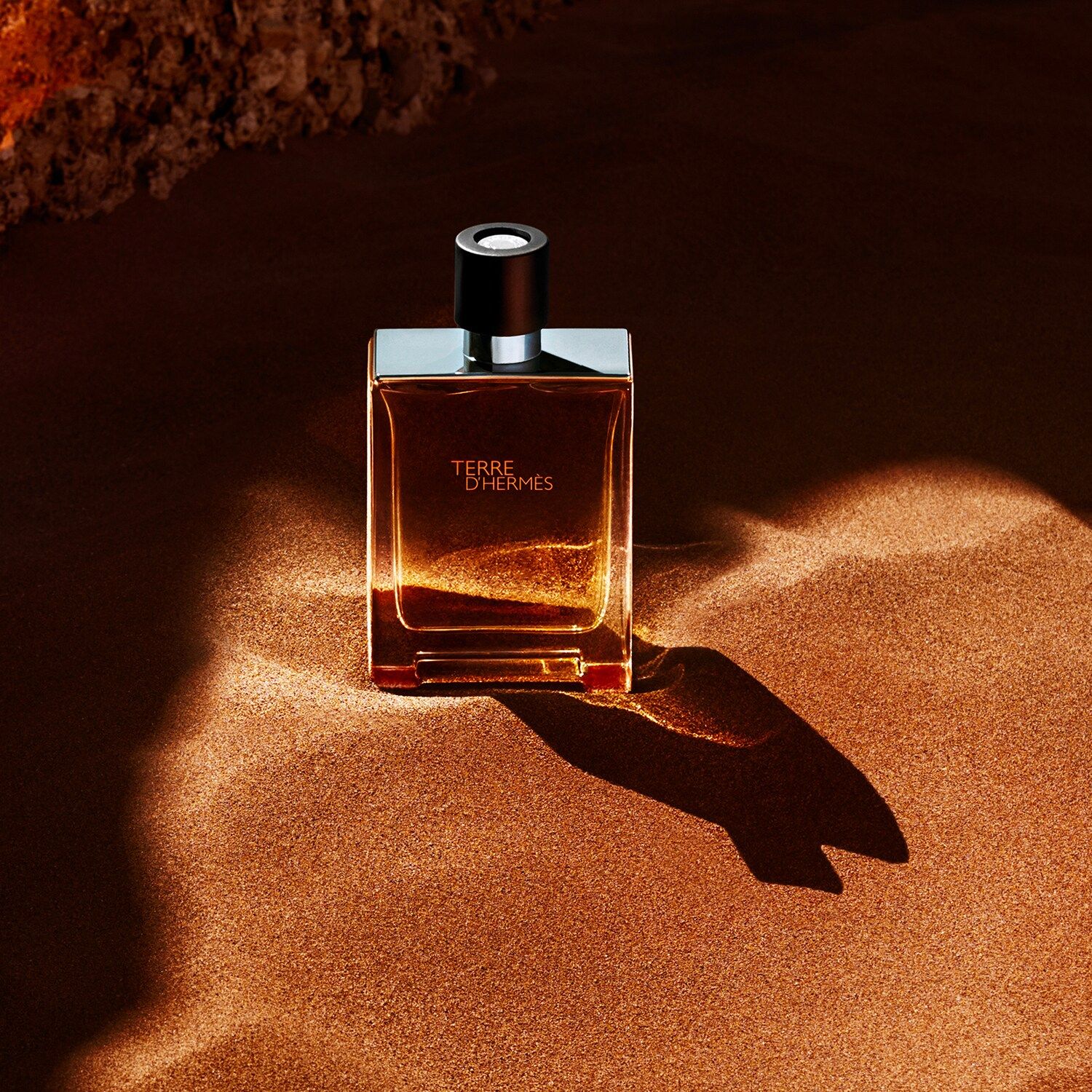 Hermès Terre d’Hermès Eau de Toilette 50ml – Woody Citrus Fragrance for Men with Grapefruit, Cedar & Mineral Notes